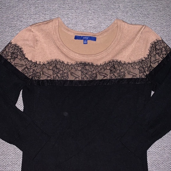 Tan & black sweater with lace detail - Picture 2 of 3